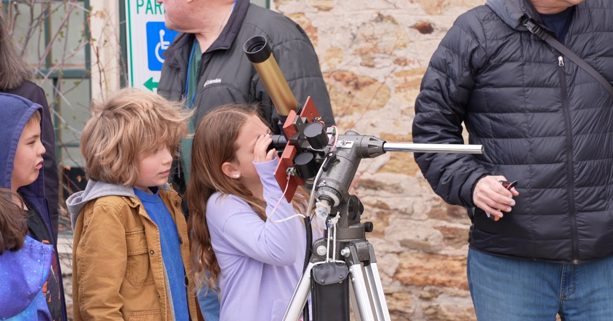 Partial solar eclipse delights viewers in Helena - Vimarsana News
