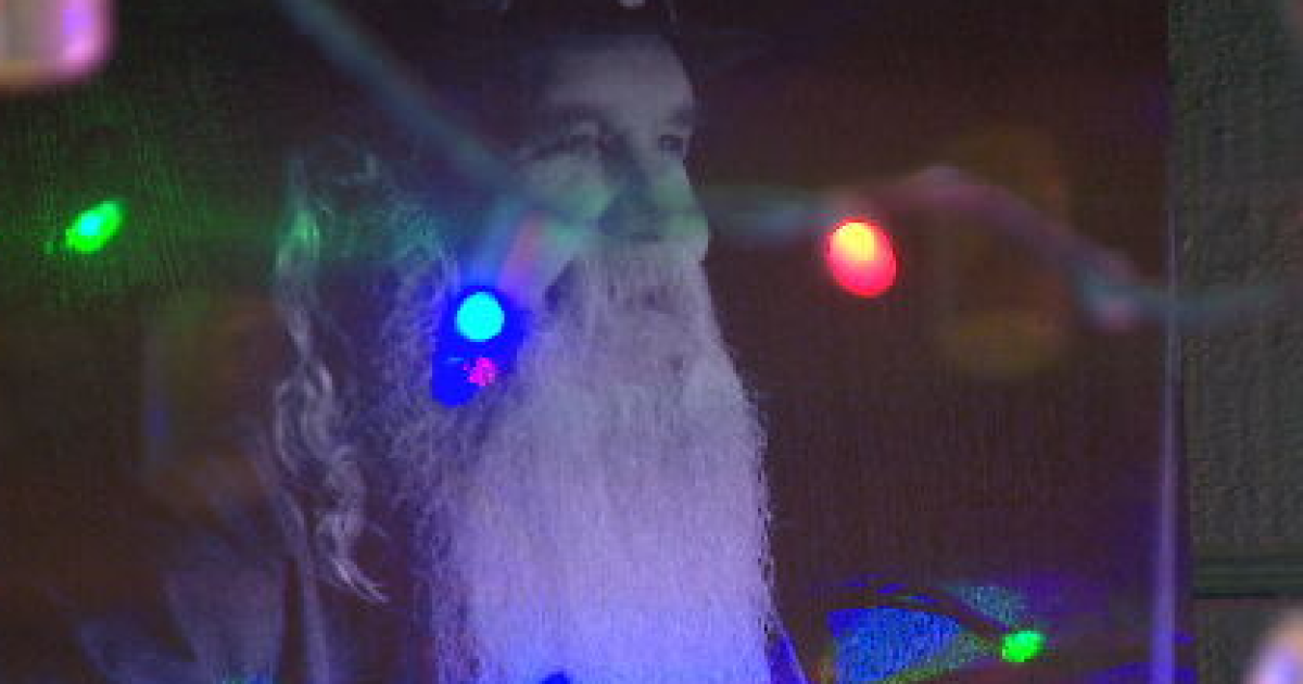 Santa's Pub in Nashville wird wiedereröffnet, um den 76 ...