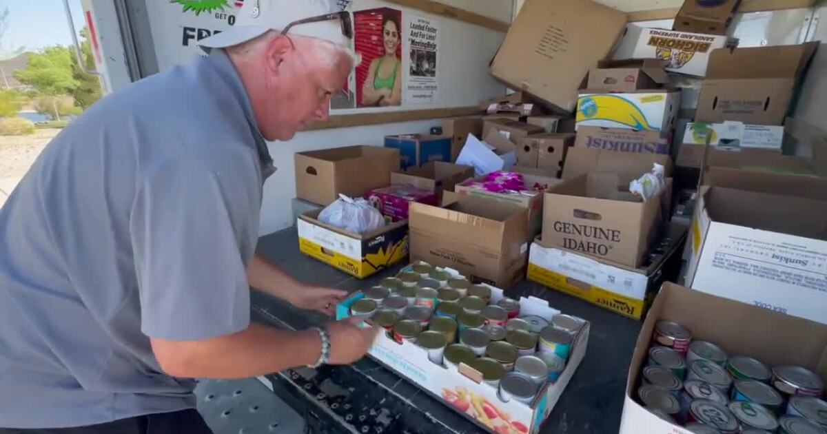 Farmers market collects donations for local TSA workers