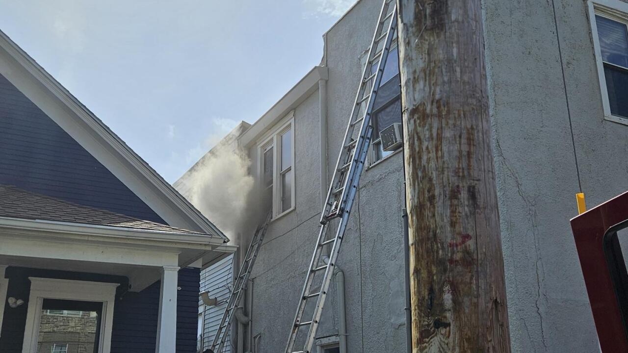 apartment fire at 5200 block of st john