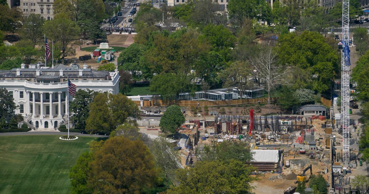 Lawsuit challenging construction of new White House ballroom will continue, group says