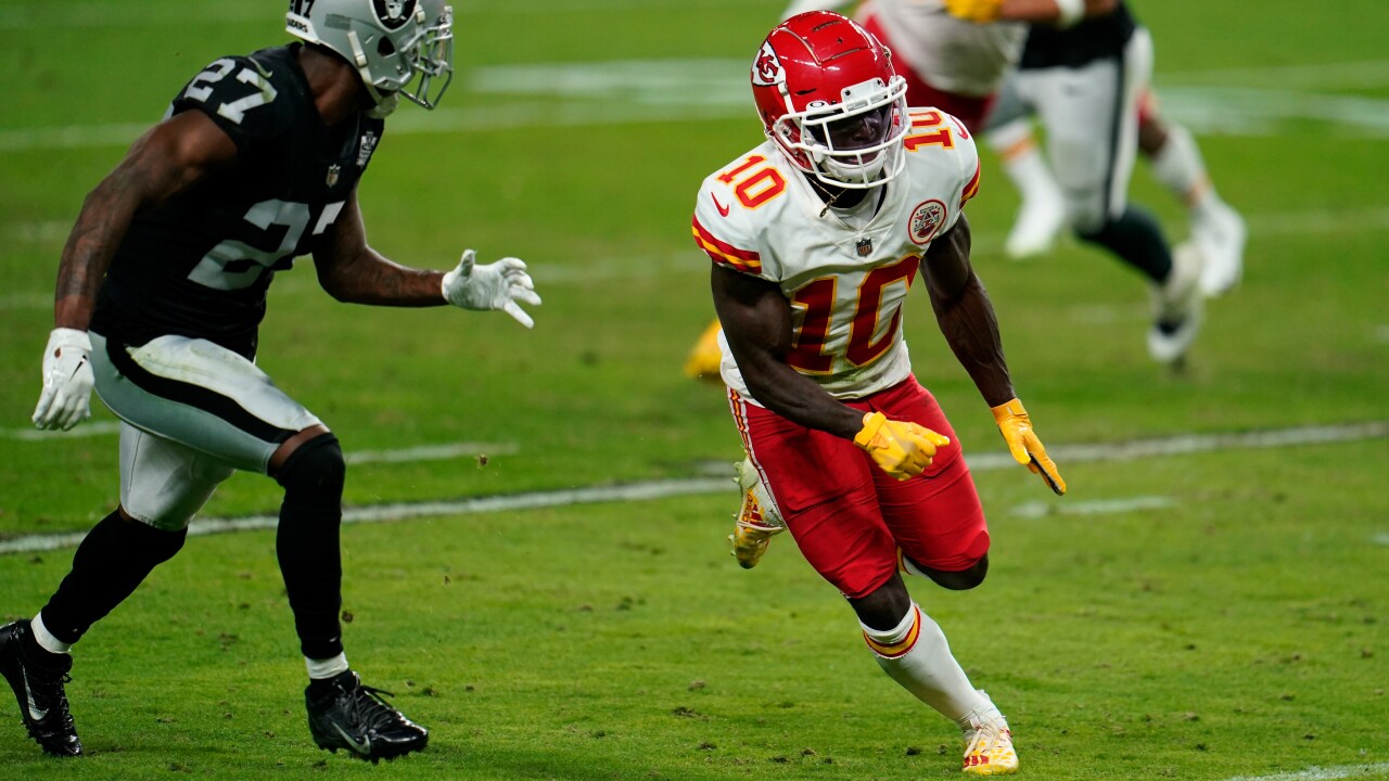 Chiefs Raiders Football