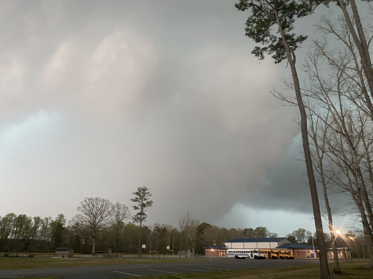 Shelf cloud in Gatesville NC (Mark Overbeck).jpg