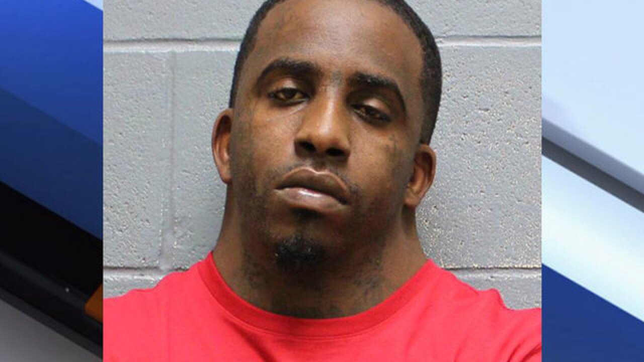 Florida man with viral mugshot arrested again