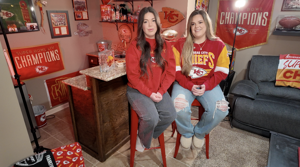 CHELSEA AND KAYLA ROSS