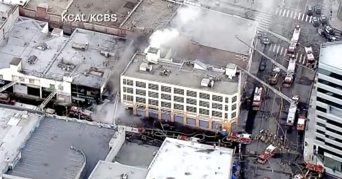 Fire, explosion in Los Angeles injures 11 firefighters