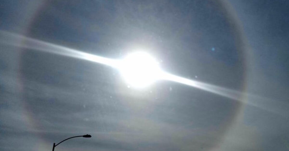 What R Coloured Halos What is that? Rainbow halos surrounding the sun