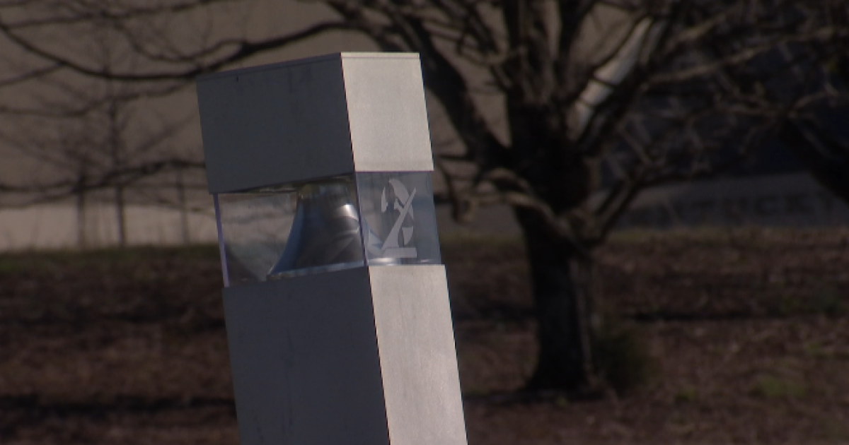 Local veterans donate new lighting to Kentucky Vietnam Veterans Memorial
