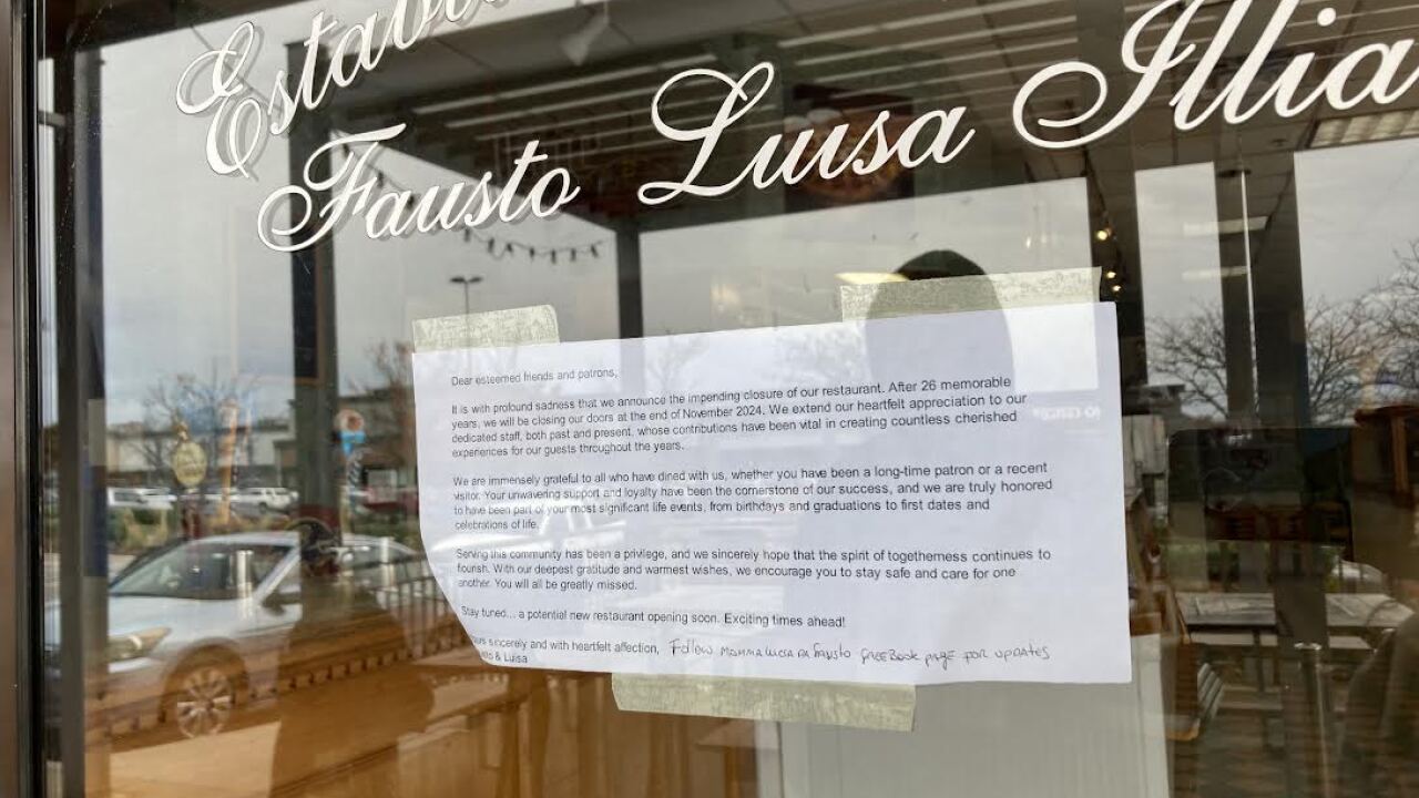Mamma Lucia posts closing sign