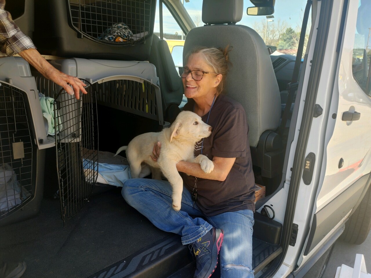 SPAR volunteer w puppy.jpg