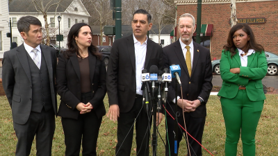 Group of U.S. House Oversight Committee Democrats speak to press in Ohio