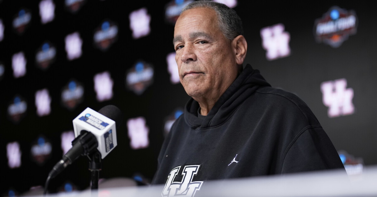 Kelvin Sampson to host basketball camp at Montana Tech, where his career began