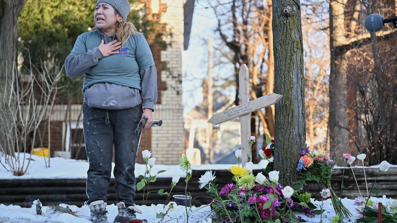 Federal Enforcement Immigration Minnesota woman killed