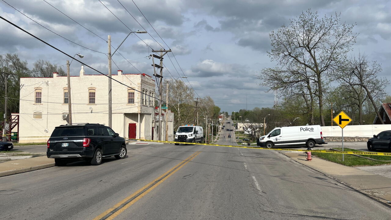 KCPD shooting in the 4900 block of E 27th Street