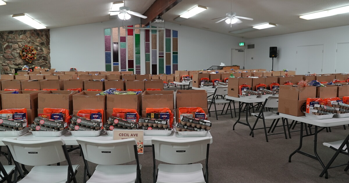 Claribel Gutierrez gathers 100 boxes of thanksgiving food for 100 families - Vimarsana News