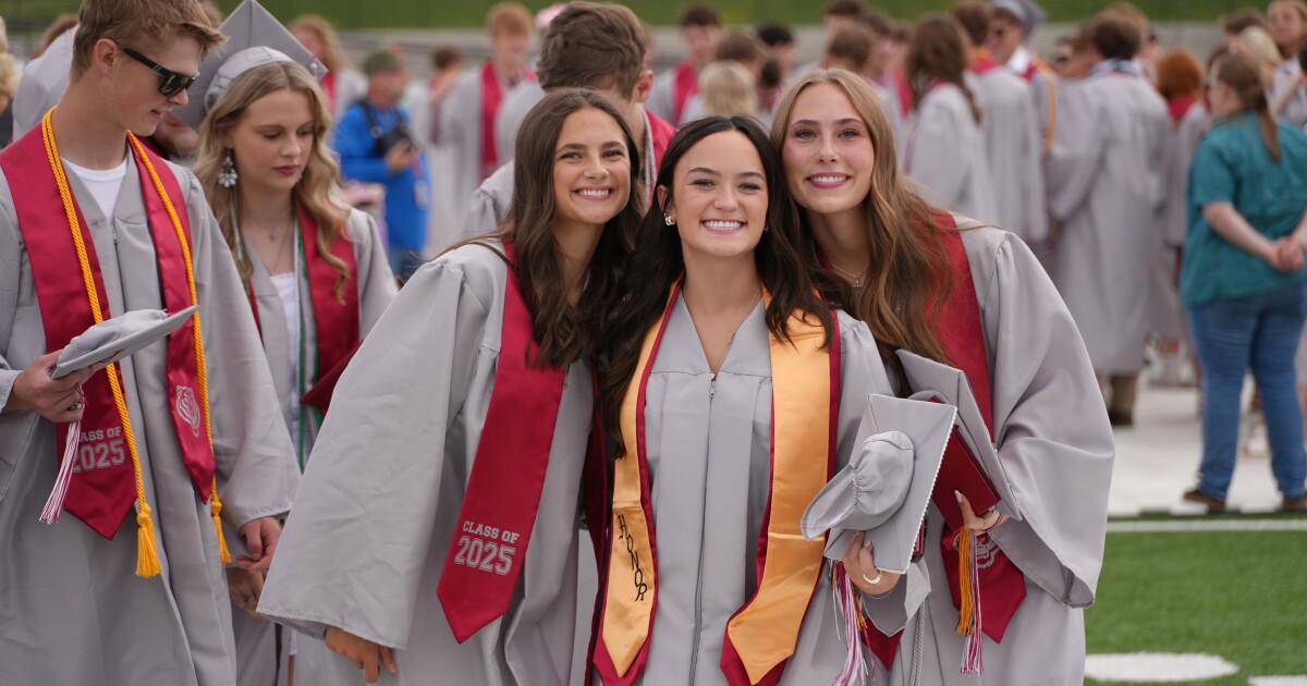 WATCH: graduation celebrations in Helena