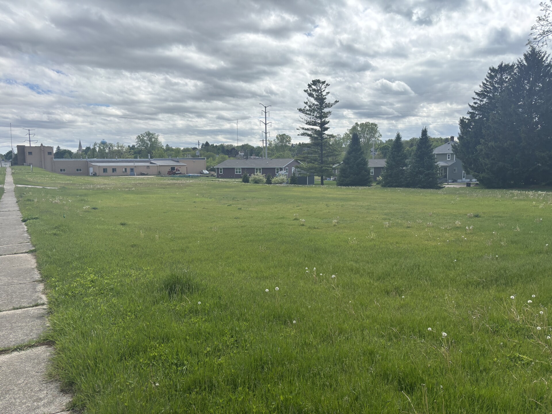 New duplex development approved for West Bend's Stratford Road neighborhood this summer