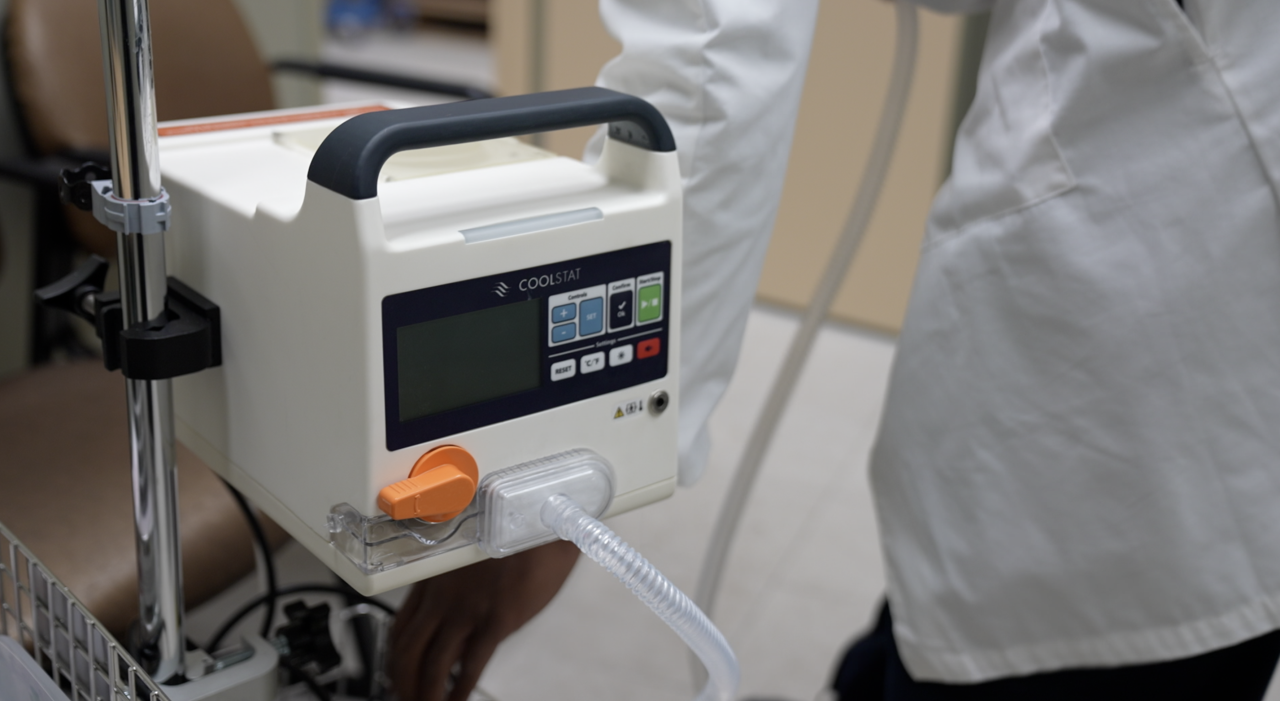 CoolStat device used in the treatment