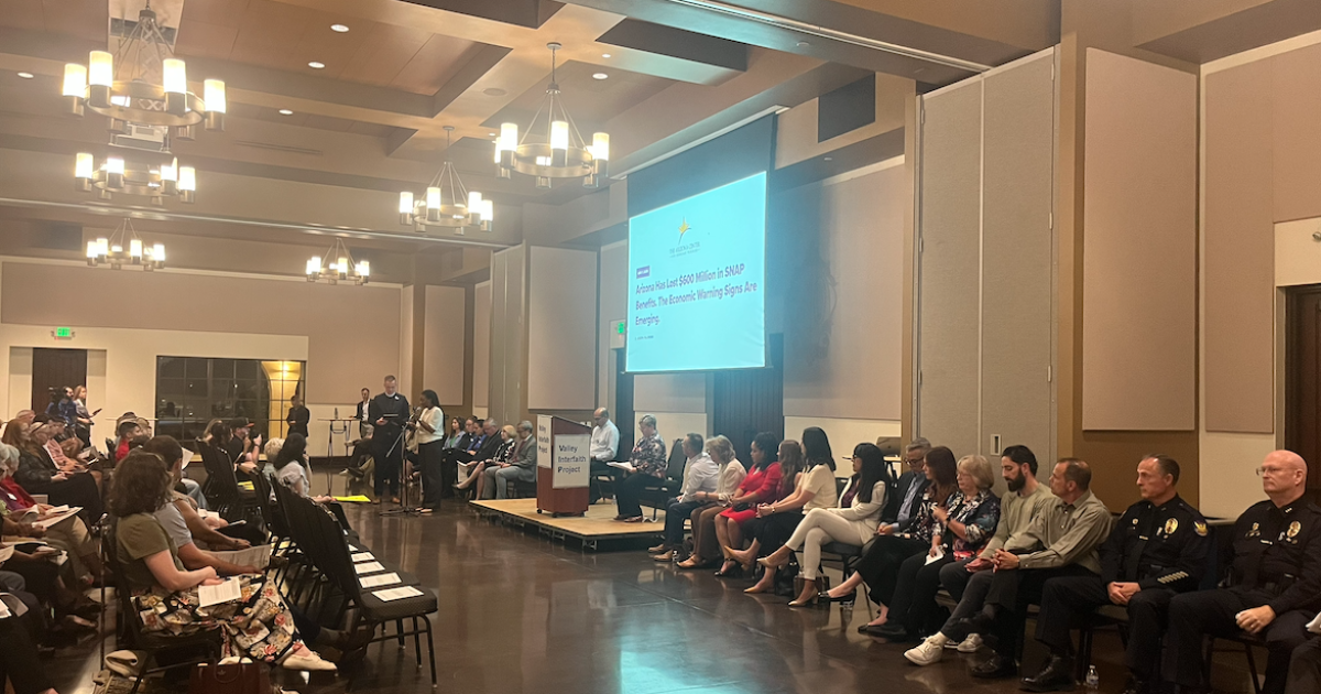 Hundreds of Valley residents press political candidates for action ahead of midterm elections
