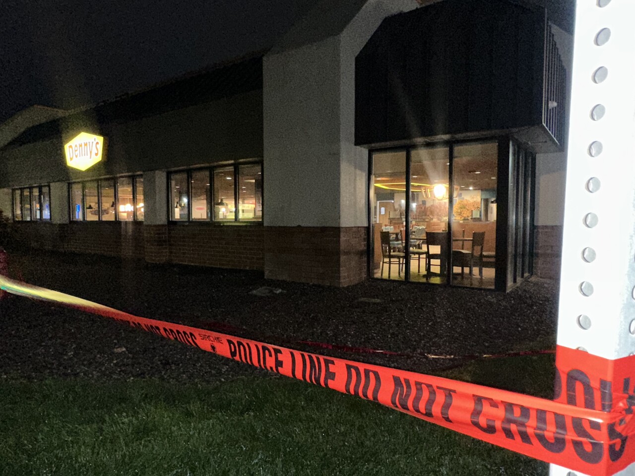 Englewood officer injured in stabbing at Denny’s restaurant suspect shot hospitalized police say.jpeg