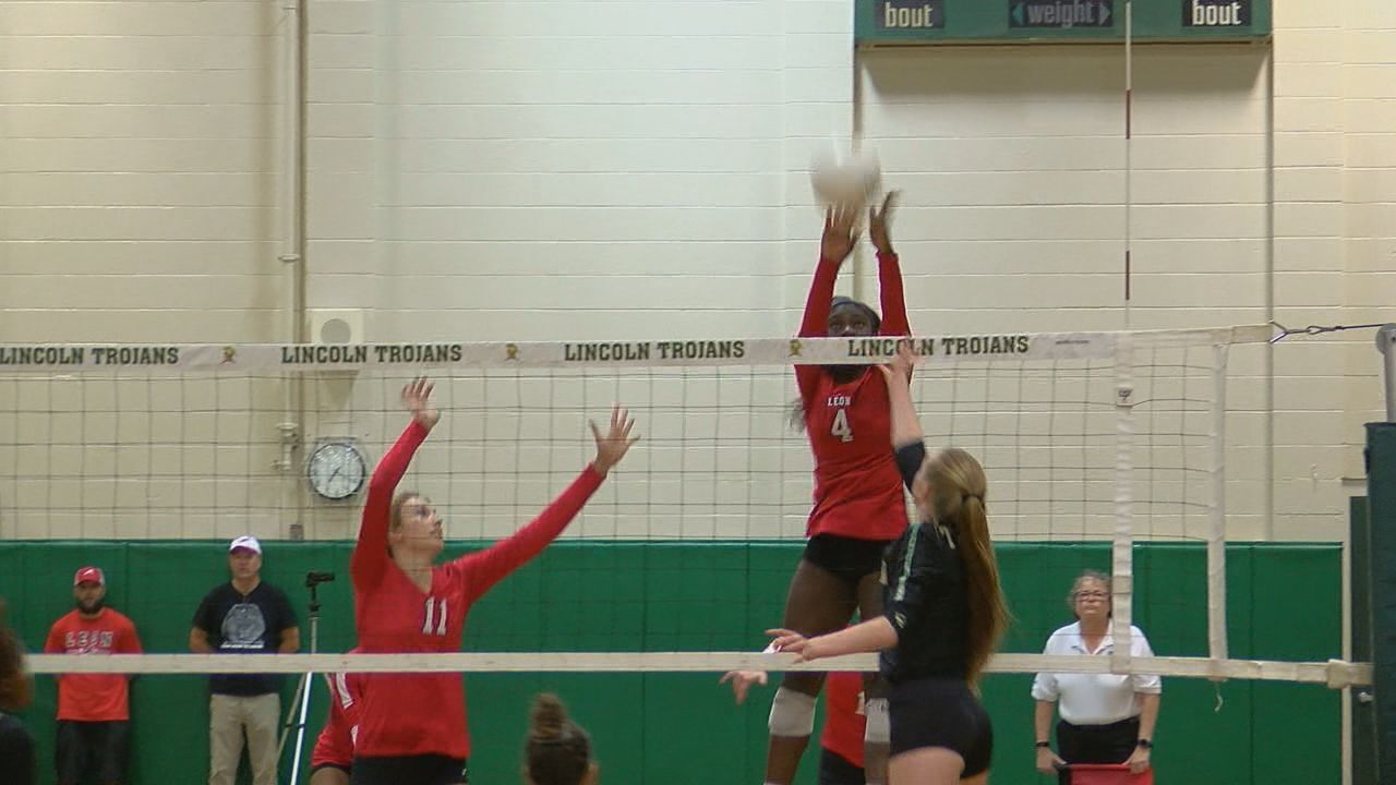 St. John Paul II, Leon get big District wins Thursday night