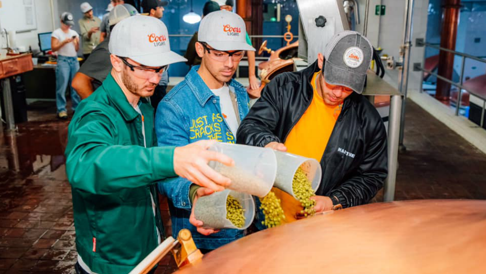 Jonas Brothers Coors Light 3