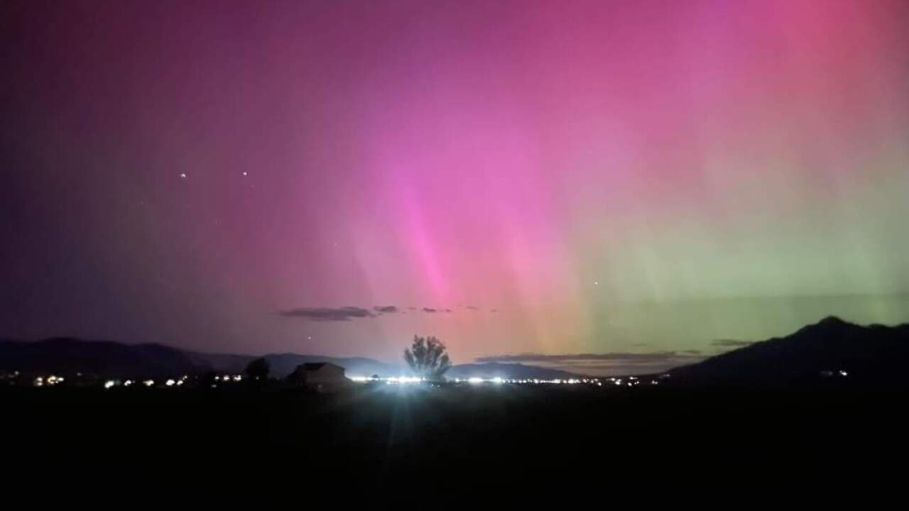 PHOTOS Northern Lights Live Up To Hype Across Much Of Utah photos-northern-lights-live-up-to-hype-across-much-of-utah