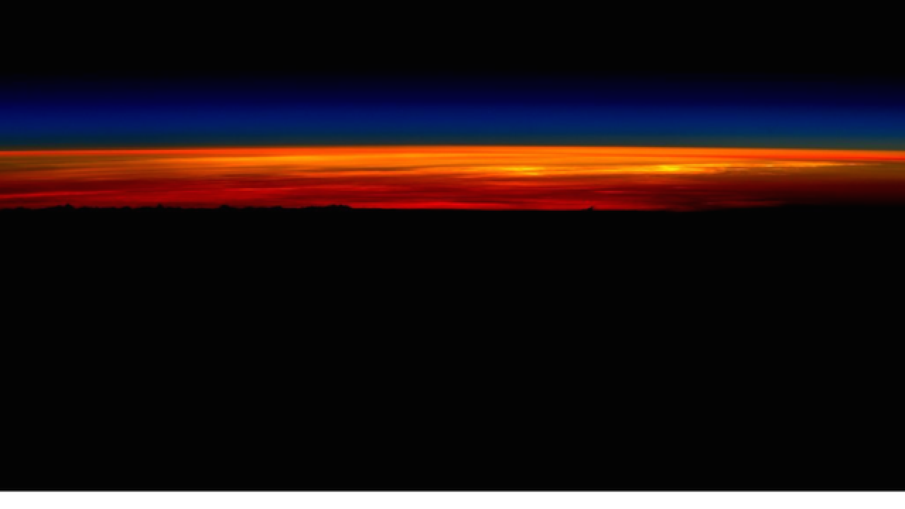 35 great photos from Scott Kelly's year in space