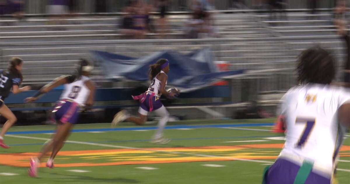 Fort Pierce Central Cobras girls flag football strikes again, advances to 3rd straight regional title game