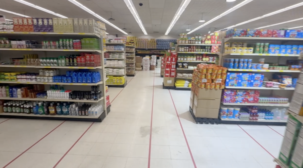 apon supermarket