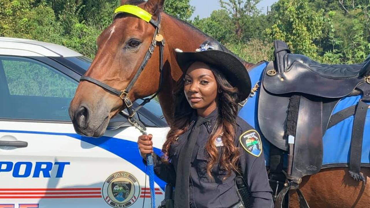 Shreveport mounted patrol gets 1st black female officer