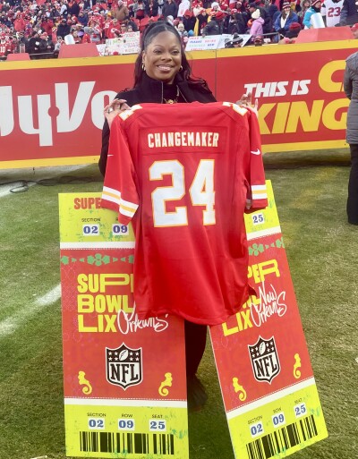 Kisa Caruthers at the Chiefs, Texans game where she was celebrated