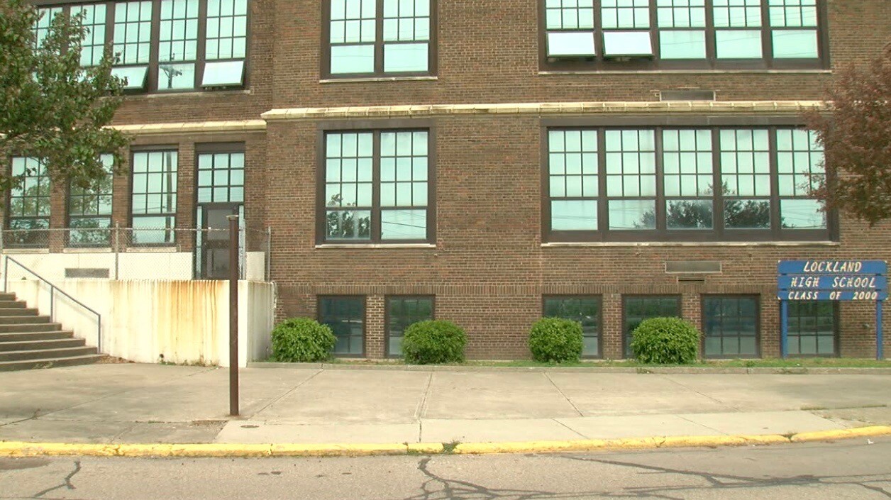 Lockland_High_School.jpg