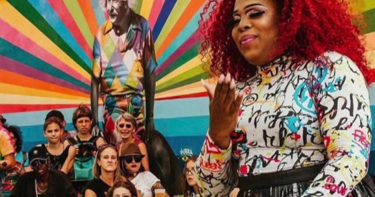 „Es sind große Kostüme und große Haare und große Unterhaltung“, reagieren Vertreter der LGBTQ-Gemeinde und des Bundesstaates im Südwesten Floridas auf den Vorschlag von Sabatini „Es sind große Kostüme und große Haare und große Unterhaltung“, reagieren Vertreter der LGBTQ-Gemeinde und des Bundesstaates im Südwesten Floridas auf den Vorschlag von Sabatini