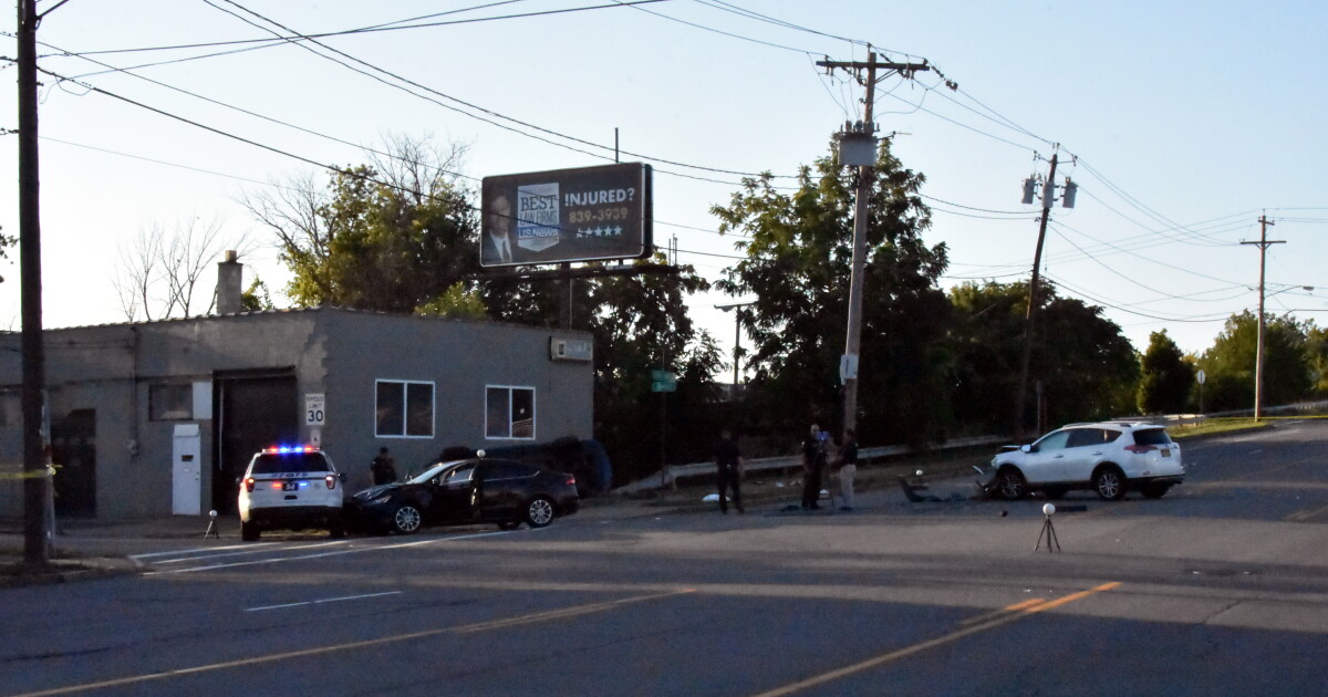 Four cars involved in crash in Niagara Falls after shooting suspect ...