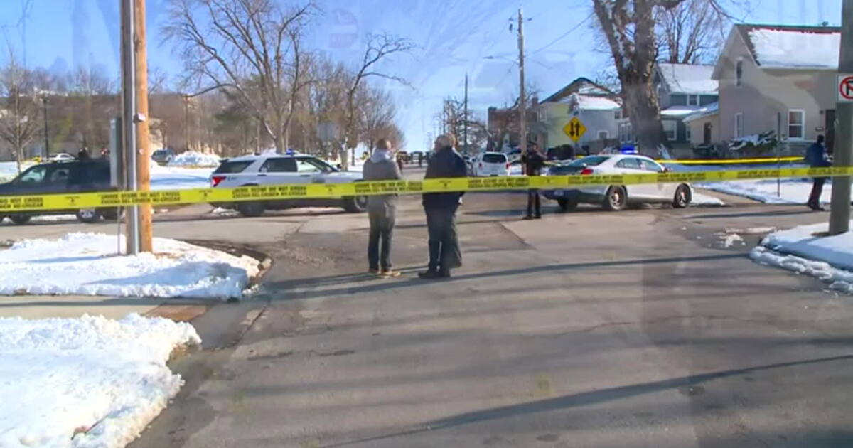 6 teens arrested after shooting outside Iowa high school
