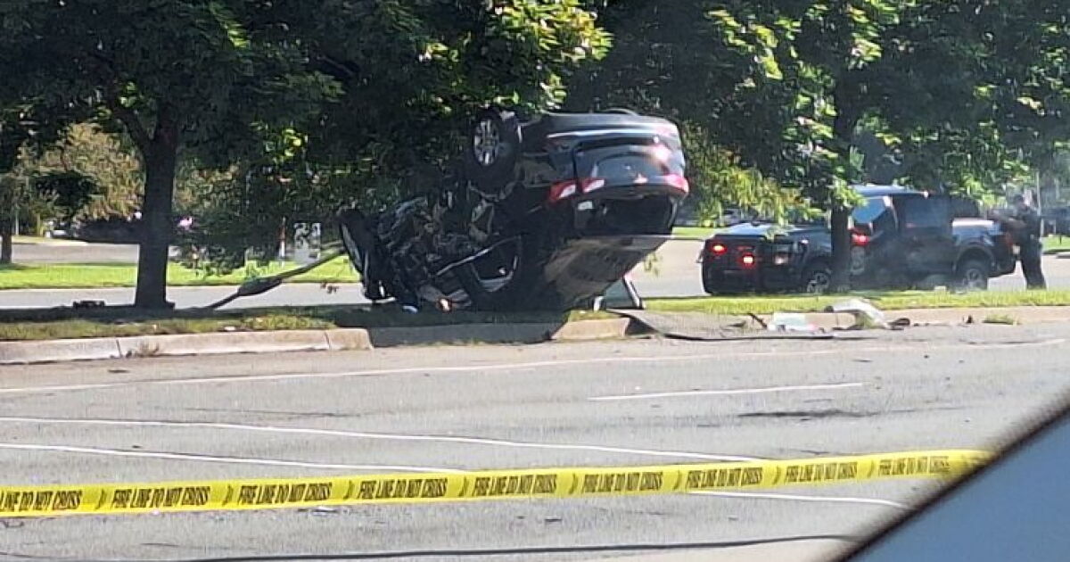 1 dead, 1 critically injured after speeding SUV runs red light, hits truck