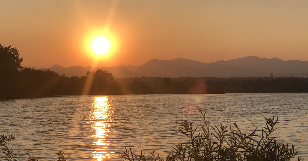 Hot and hazy start to the week with isolated storm chances