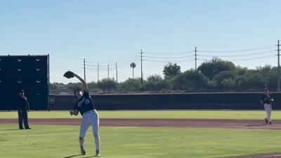 Legally blind Las Vegas pitcher earns baseball scholarship despite rare eye disorder