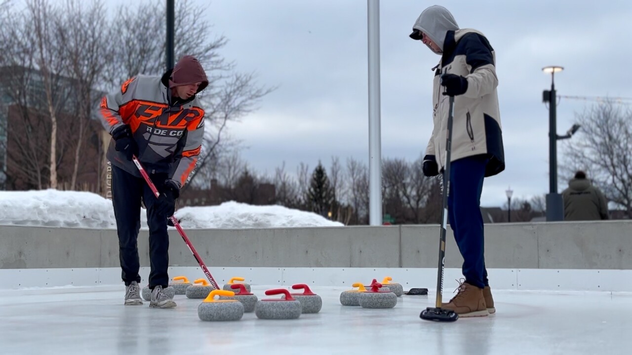 CURLING.jpg
