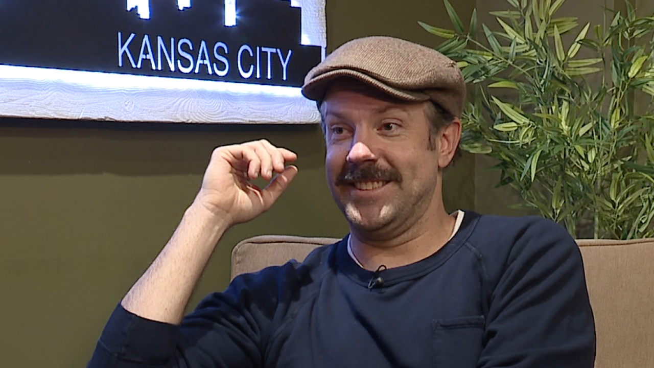 Paying The City Back Jason Sudeikis And Thundergong Raise Money For Amputees