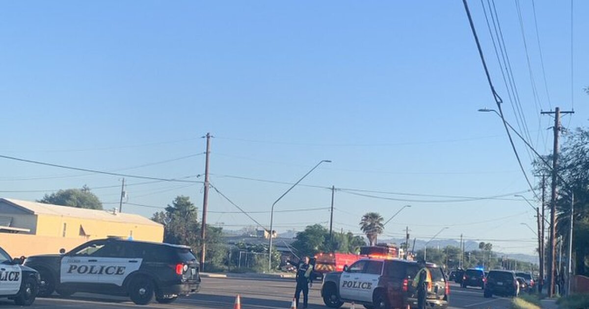 Tucson Police investigating deadly single-vehicle crash on Flowing Wells Road Tucson Police investigating deadly single-vehicle crash on Flowing Wells Road