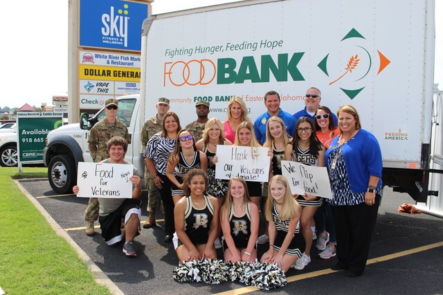 Photos 2 Works For You Hosts Food 2 Veterans In Jenks Broken Arrow Locations Hale (christian slater) and deakins (john travolta … giles prentice: works for you hosts food 2 veterans