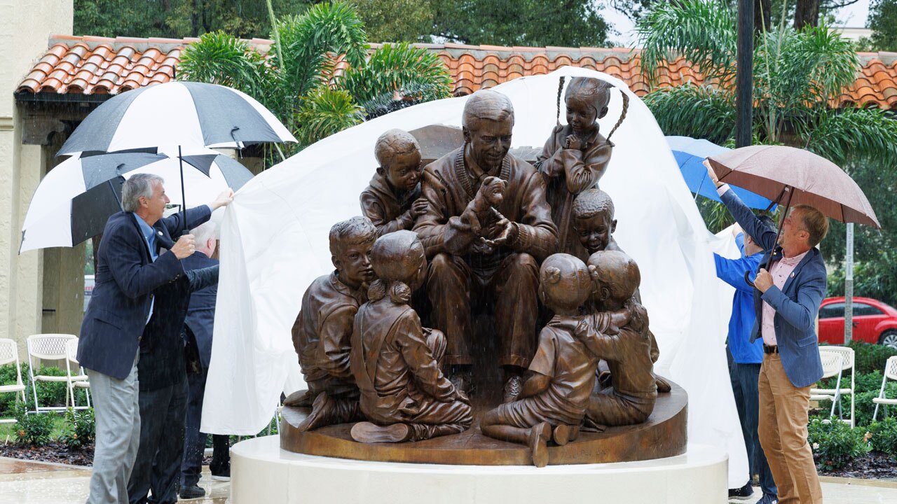 Mister Rogers sculpture at Rollins College unveiled, Oct. 28, 2021
