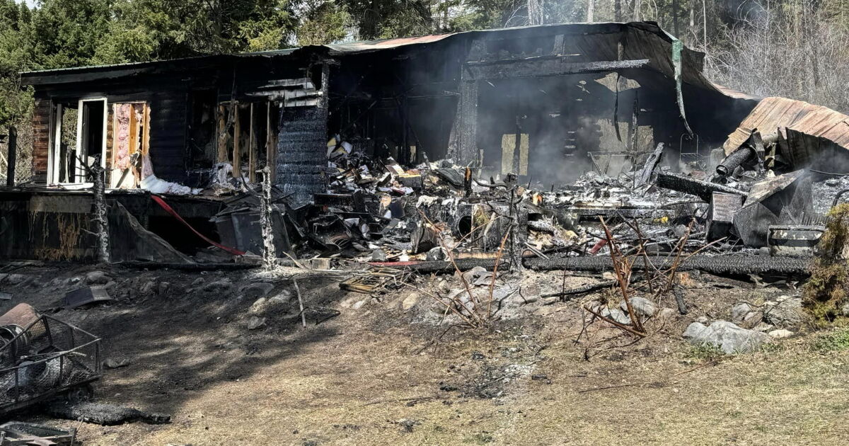 1 person dead, 1 injured in house fire south of Bigfork - Vimarsana News