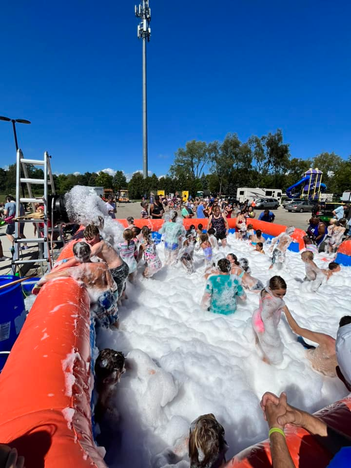 Jenison Slip'n'Slide - Foam Pit