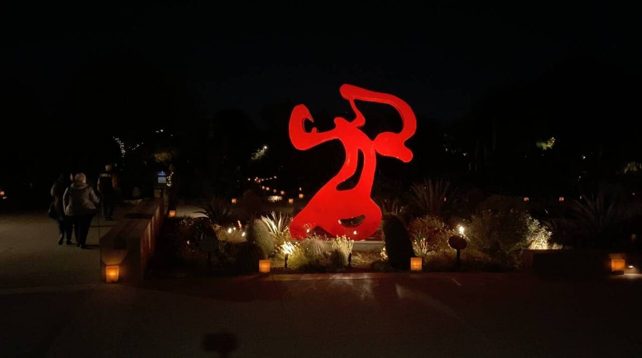 New this year: Guest will see sculptures of ‘Playing with Stars’ by Rotraut in the garden.