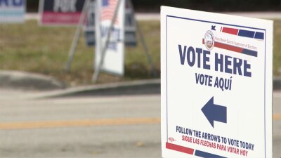 Vote here sign in Palm Beach County on March 10, 2026