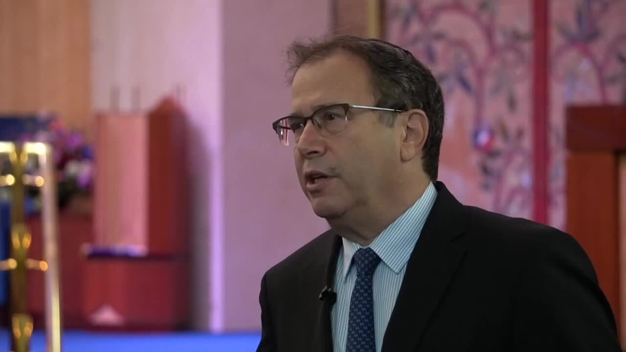 Rabbi David Steinhardt knows about decline among churchgoers