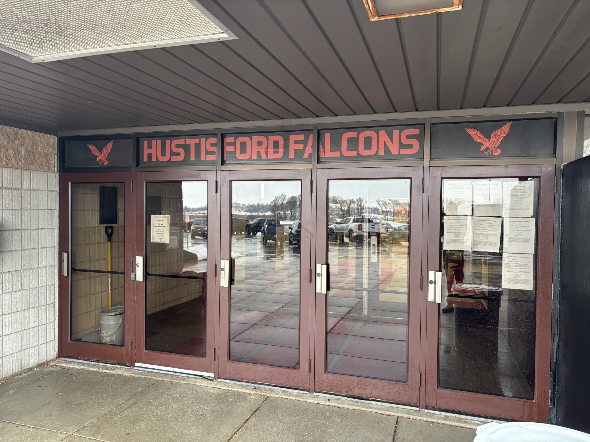 Hustisford School District faces $1.6 million deficit, may close without April referendum approval